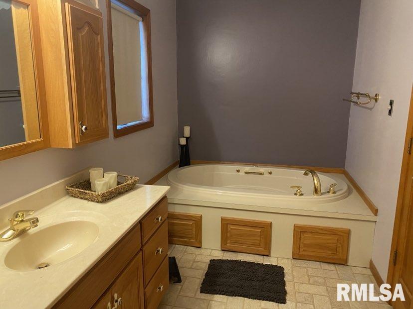 1390 Payne Road Galatia, IL 62935 - Photo 9 of 13 Gallery Image 9