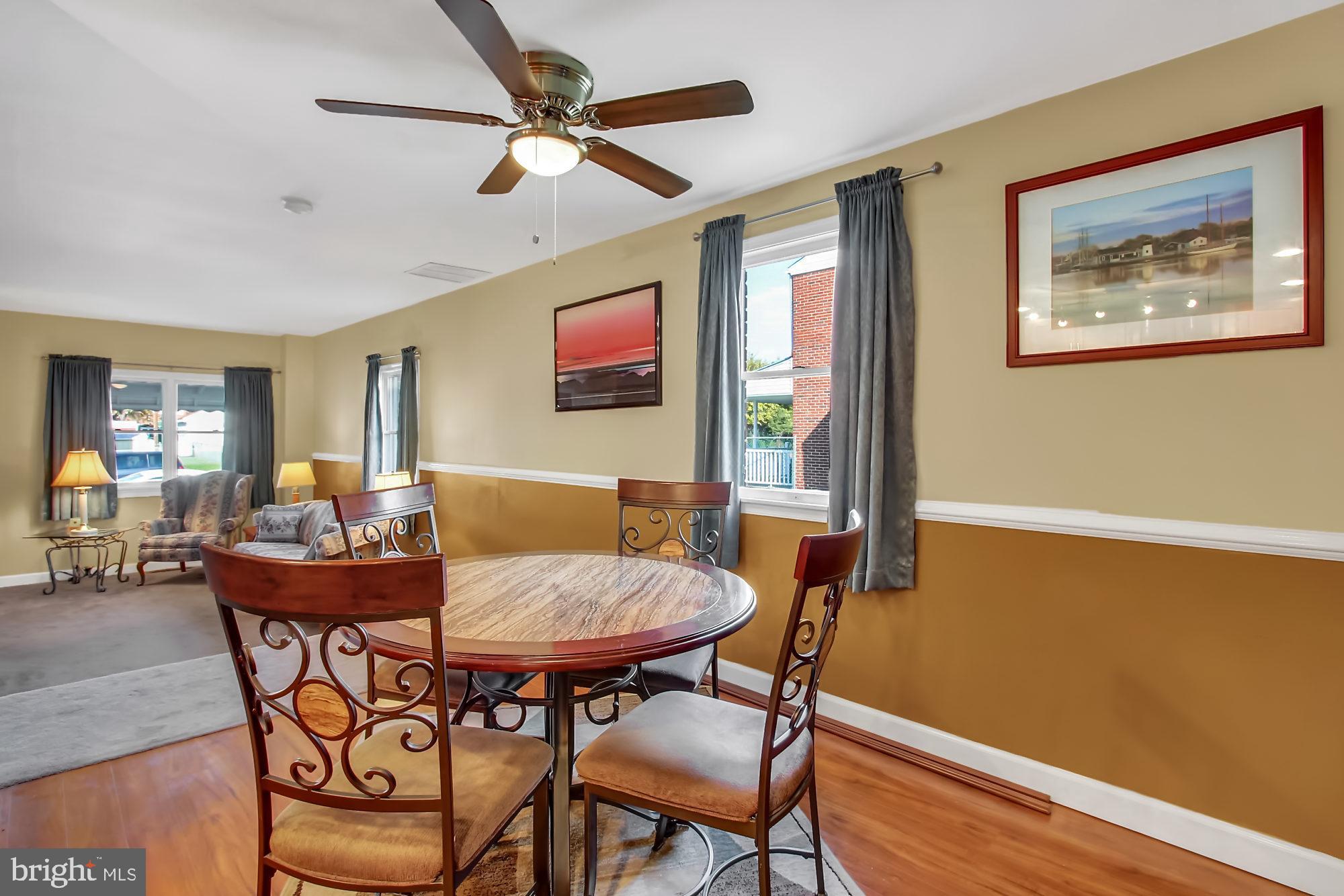 8179 Del Haven Road Baltimore, MD 21222 - Photo 11 of 26 Dining Room / Living Room
