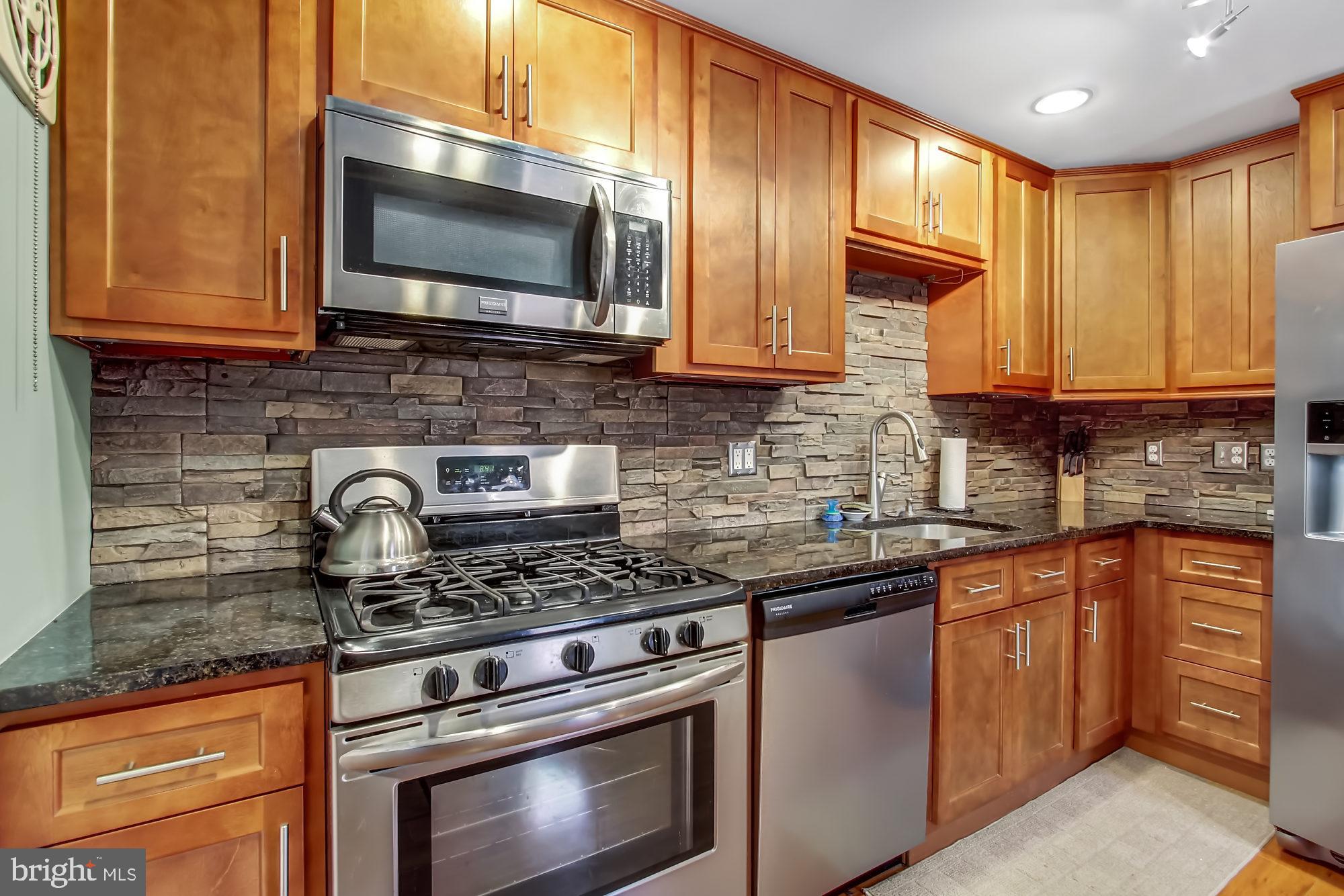 8179 Del Haven Road Baltimore, MD 21222 - Photo 4 of 26 Kitchen