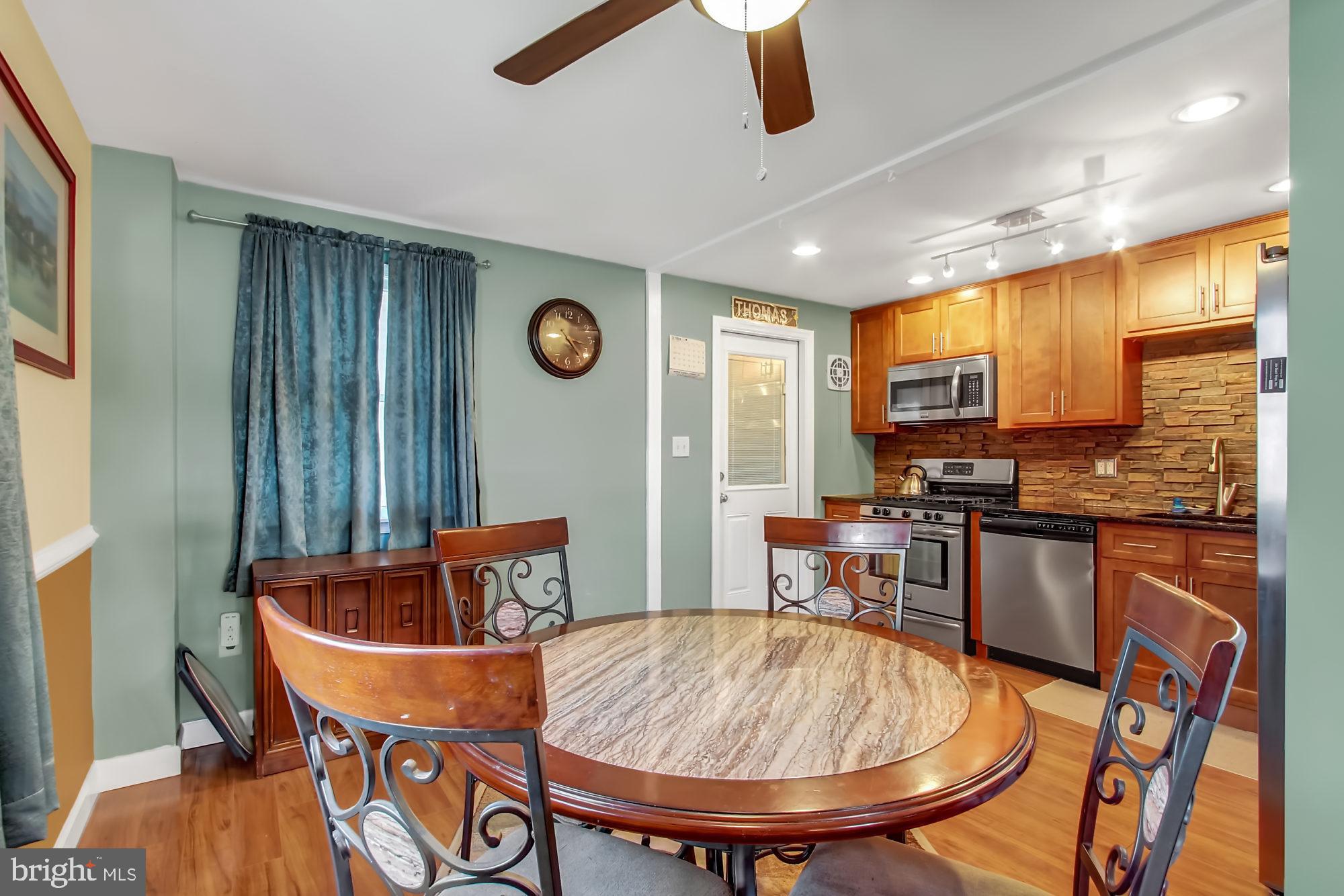 8179 Del Haven Road Baltimore, MD 21222 - Photo 10 of 26 Kitchen / Dining Room