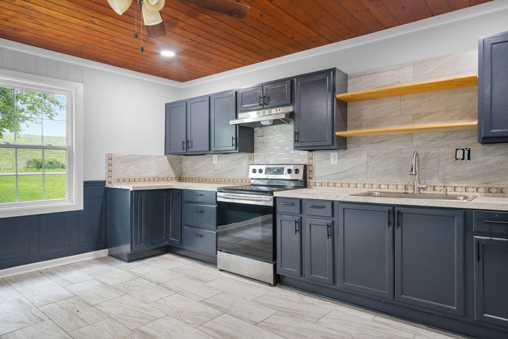 3052 Cedar Springs Road Sugar Grove, VA 24375 - Photo 11 of 33 Gallery Image 11