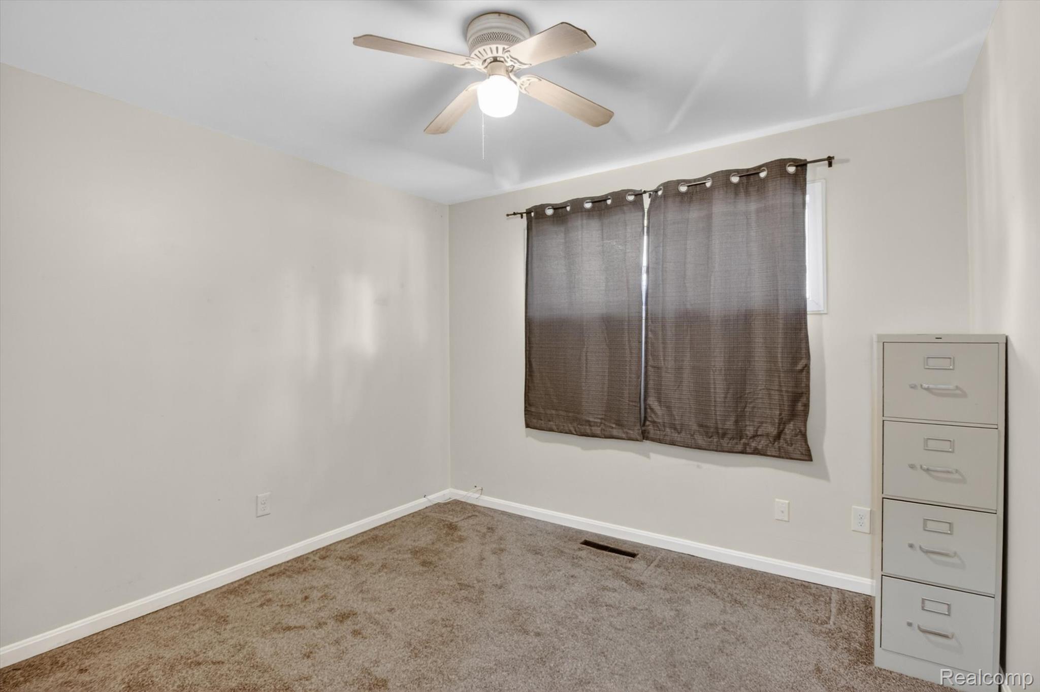 1459 Grove Road Ypsilanti, MI 48198 - Photo 19 of 36 19-1459-Grove-Rd-WindowStill-Photography.jpg