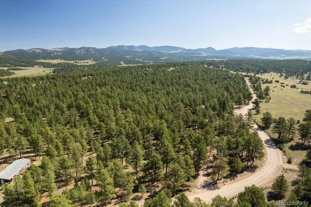 a backyard of a building