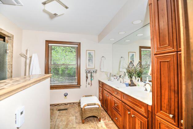 5439 Stewart Road Lexington, KY 40516 - Photo 33 of 39 DSC_4201