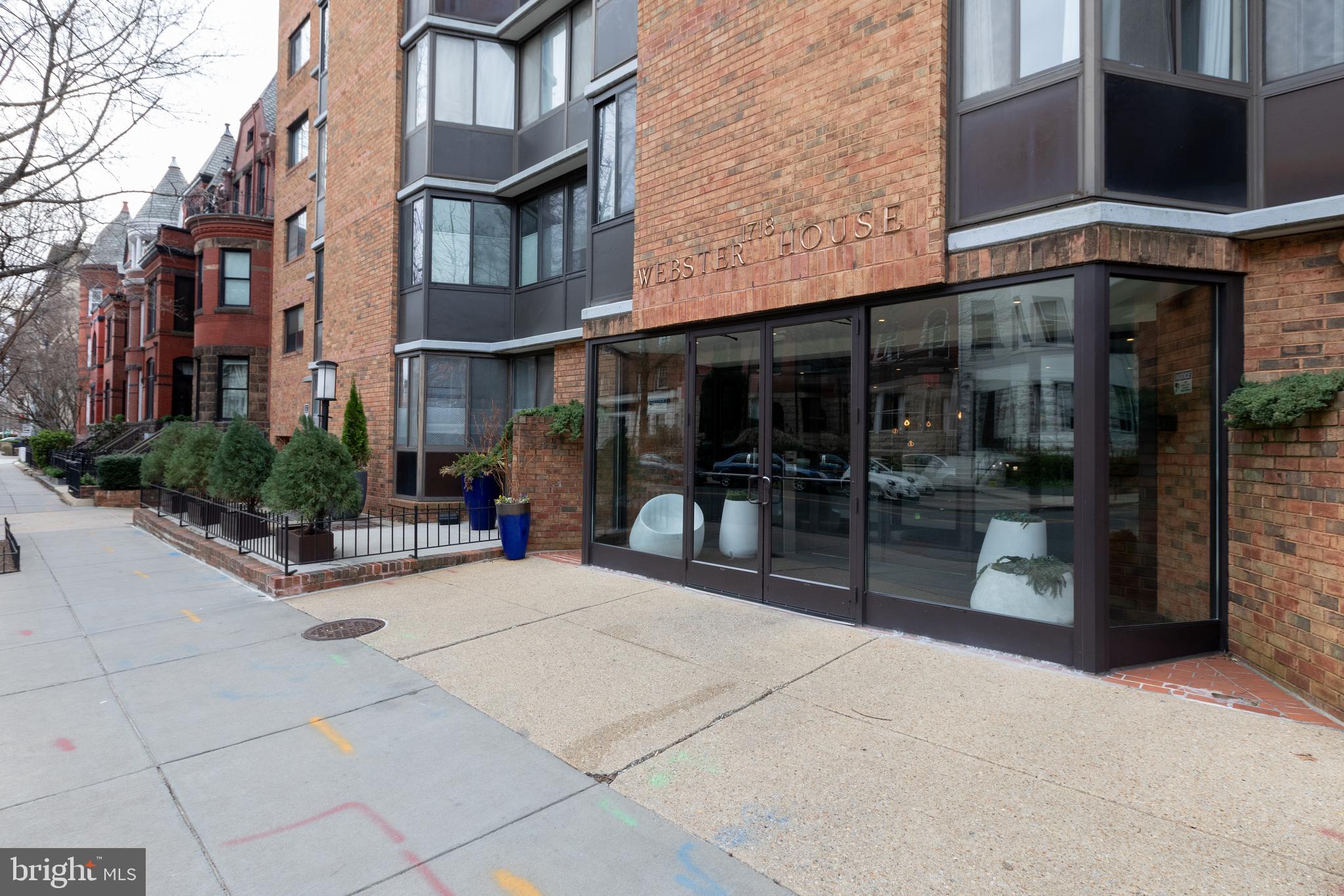 1718 P Street Northwest, Unit 611 Washington, DC 20036 - Photo 2 of 32