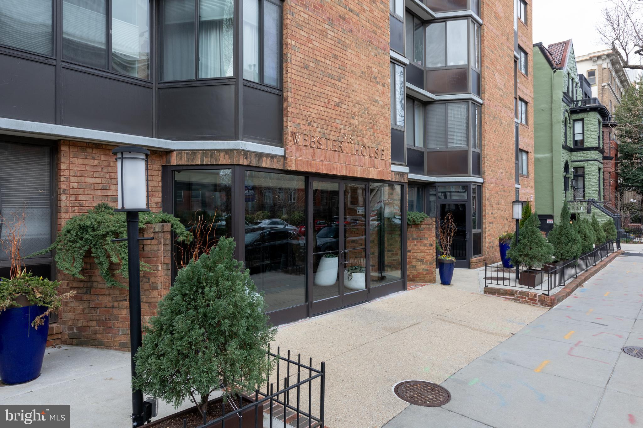 1718 P Street Northwest, Unit 611 Washington, DC 20036 - Photo 3 of 32