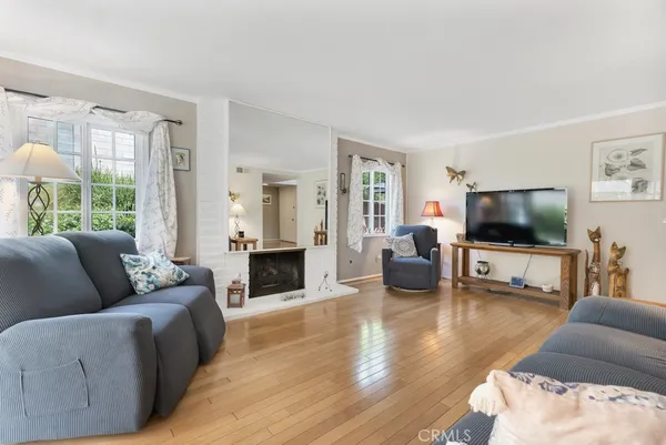 $875,000 | 32 West Bonita Drive, Simi Valley, CA 93065