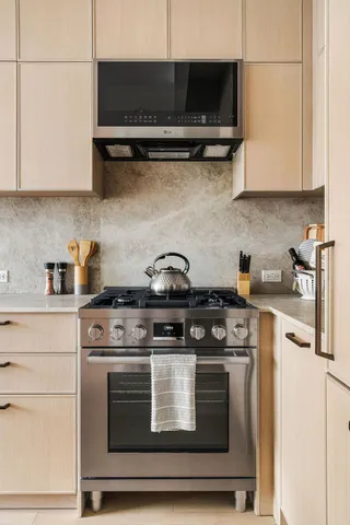 $1,017,500 | 445 5th Avenue, Unit 4C | Park Slope