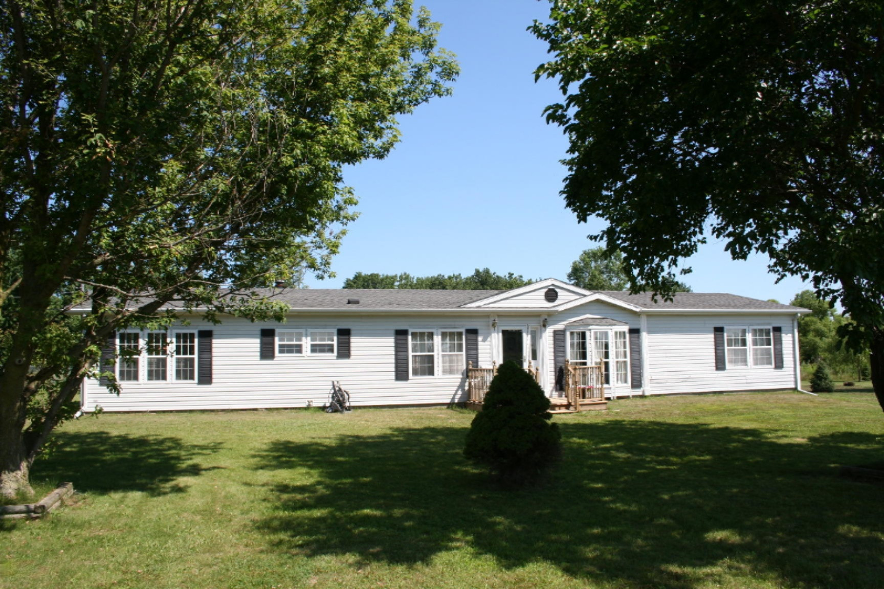 2571 Russell Road Baroda, MI 49101 - Photo 8 of 35 IMG_2754