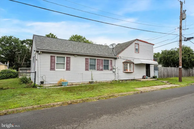 $370,000 | 619 1st Avenue, Croydon, PA 19021
