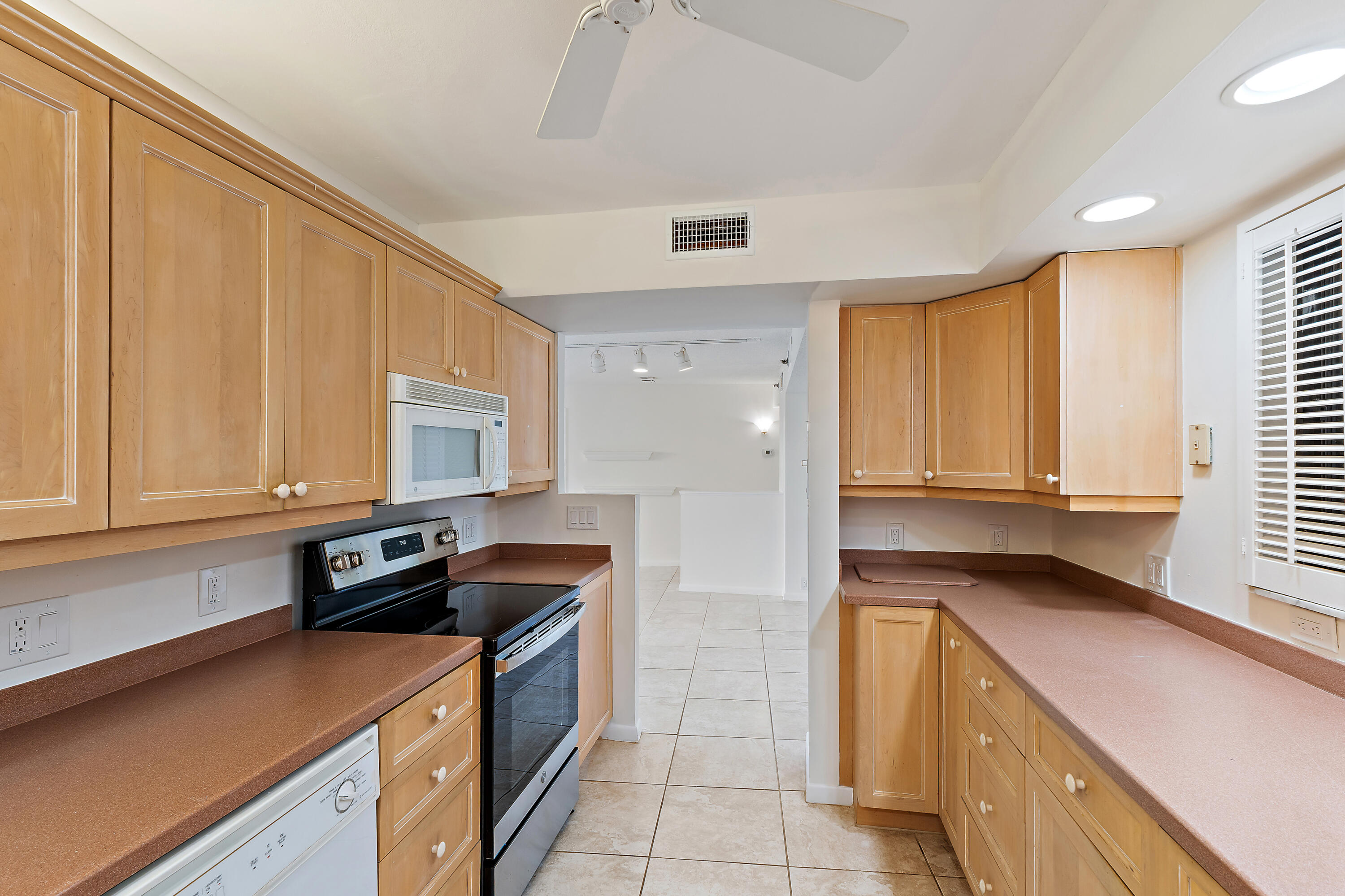 300 Ocean Trail Way, Unit 102 Jupiter, FL 33477 - Photo 13 of 30 013-300OceanTrailWay-102-Jupiter-FULL