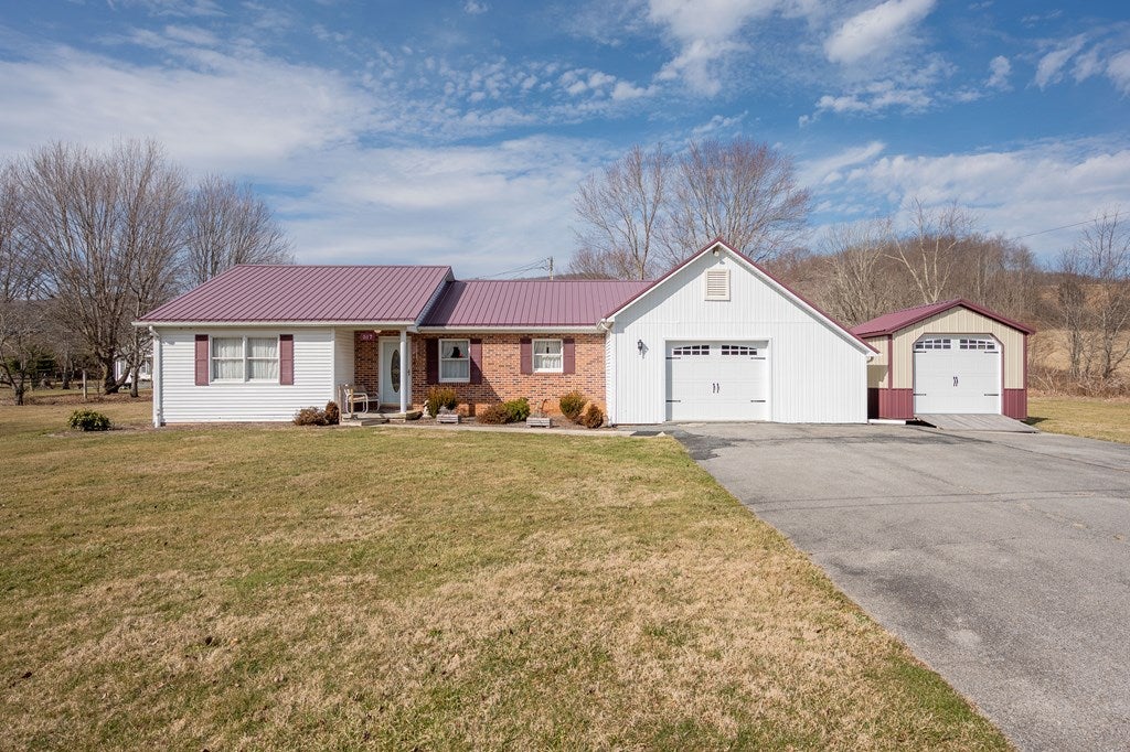 517 Cedar Springs Road Sugar Grove, VA 24375 - Photo 52 of 61 Gallery Image 52