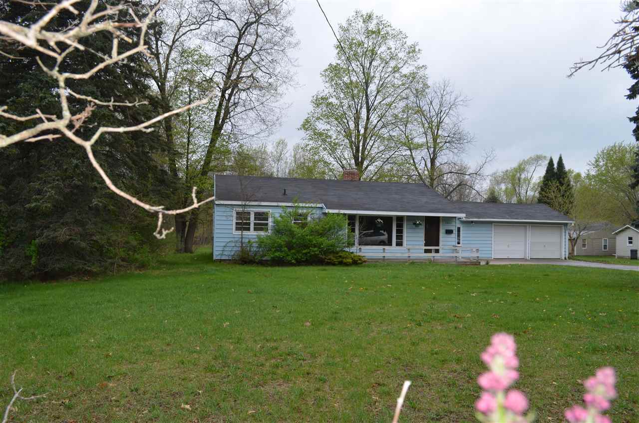 3853 Five Mile Road Traverse City, MI 49686 - Photo 25 of 30 1799538-24.JPG