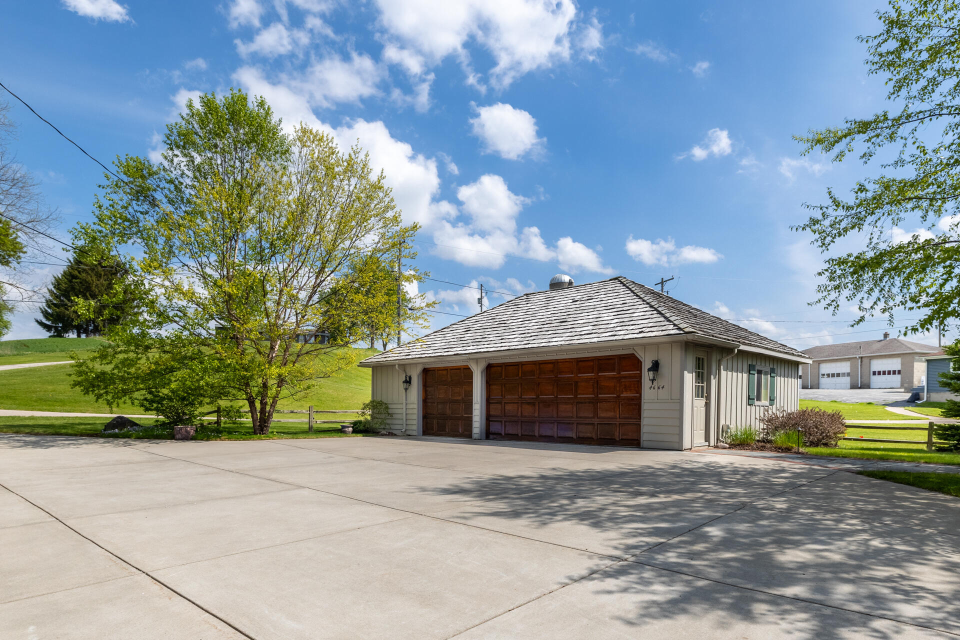 4664 Fontana Road Slinger, WI 53086 - Photo 20 of 54 20-Exterior_4664 Fontana Rd