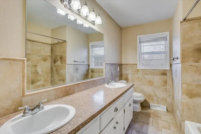 $227,000 | 900 Morrison Drive, Derby, KS 67037