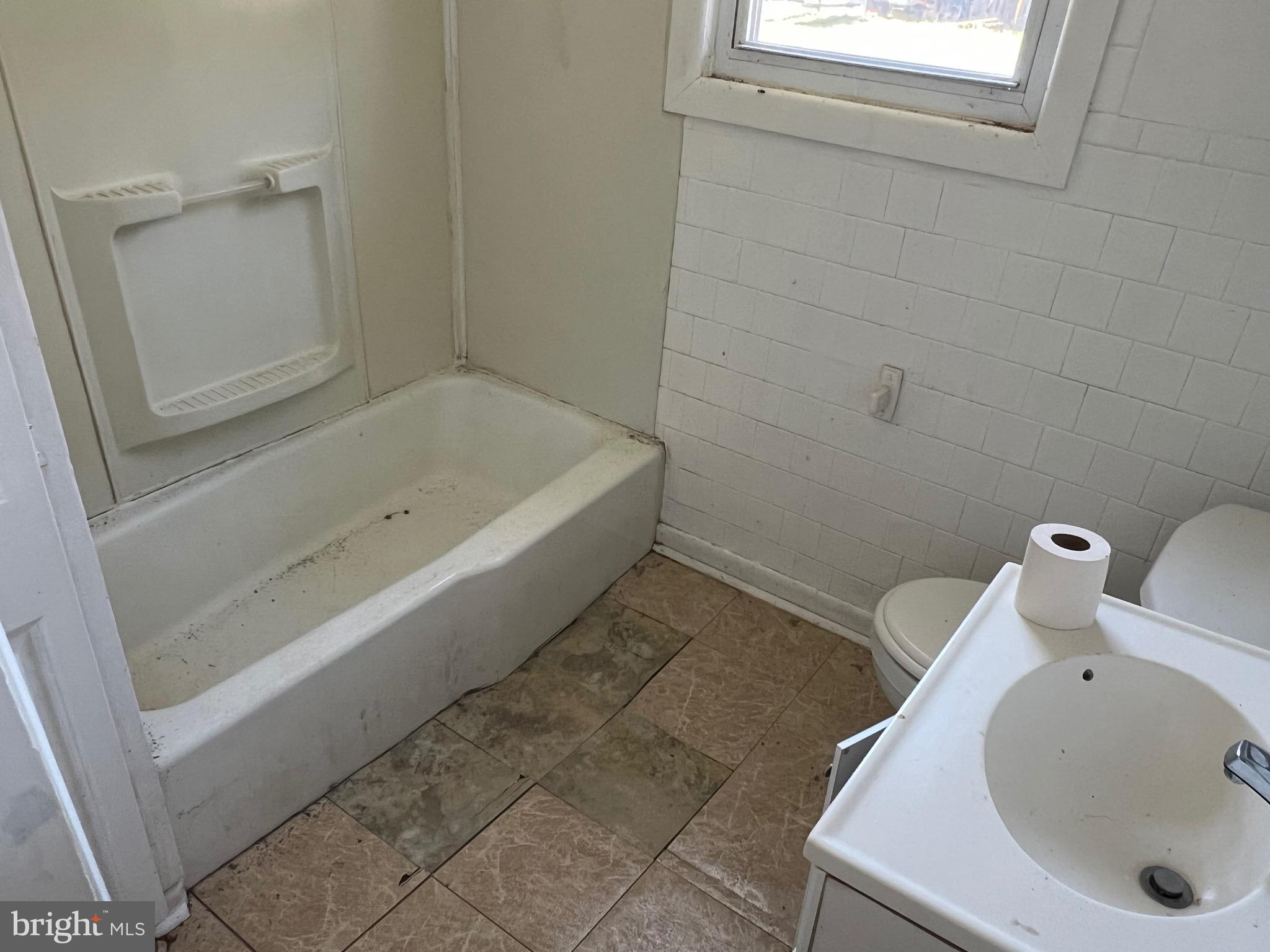 8019 Edgewater Avenue Rosedale, MD 21237 - Photo 10 of 15