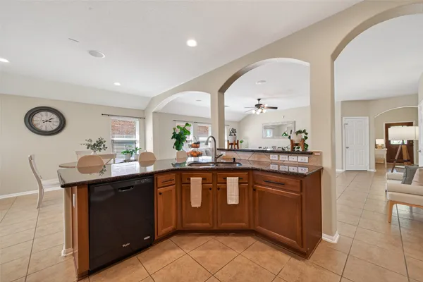 $2,800 | 66 West Lasting Spring Circle, Spring, TX 77389