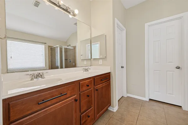 $2,800 | 66 West Lasting Spring Circle, Spring, TX 77389