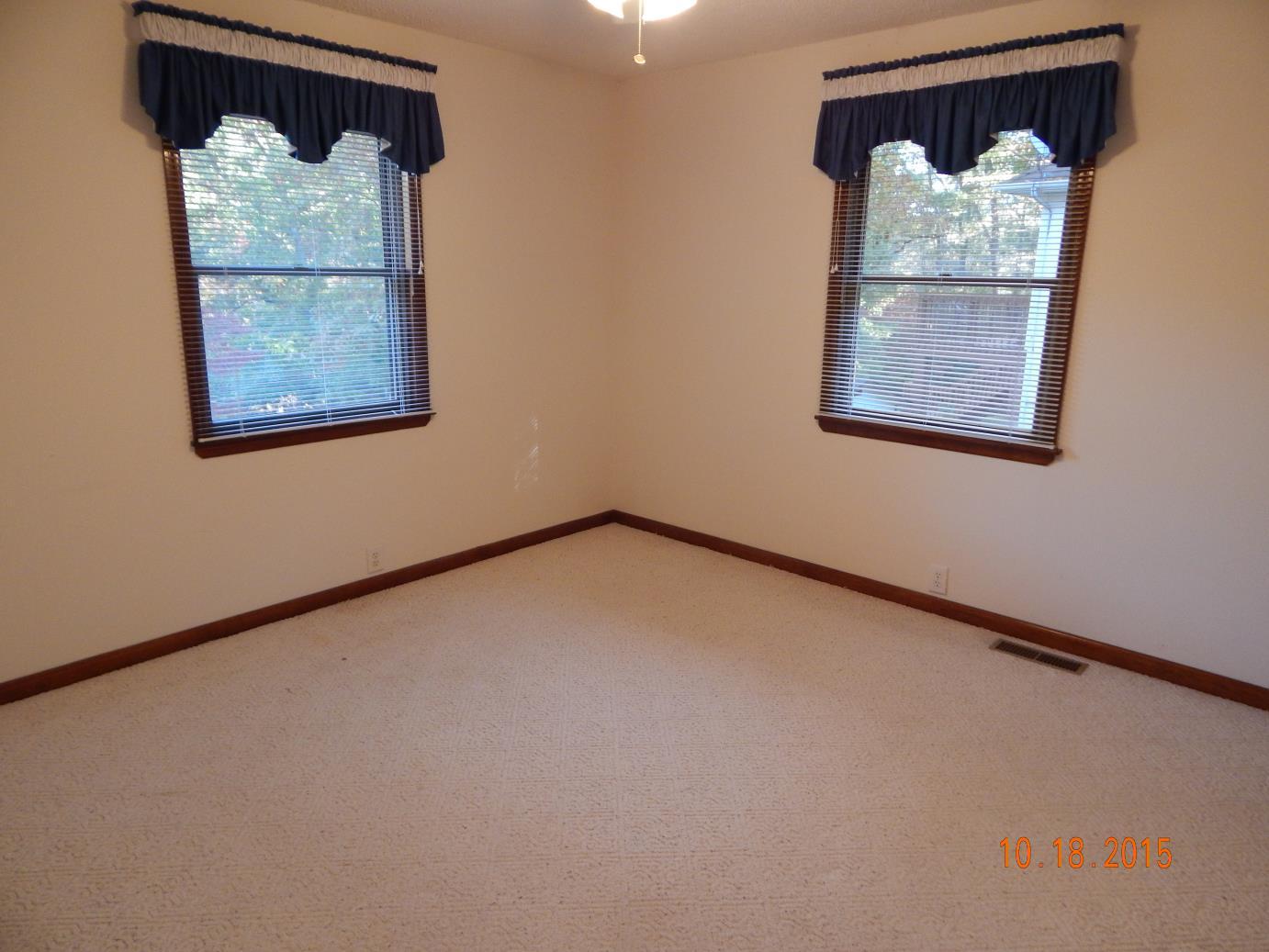 120 Rutgers Circle Crossville, TN 38558 - Photo 17 of 36 MASTER BEDROOM