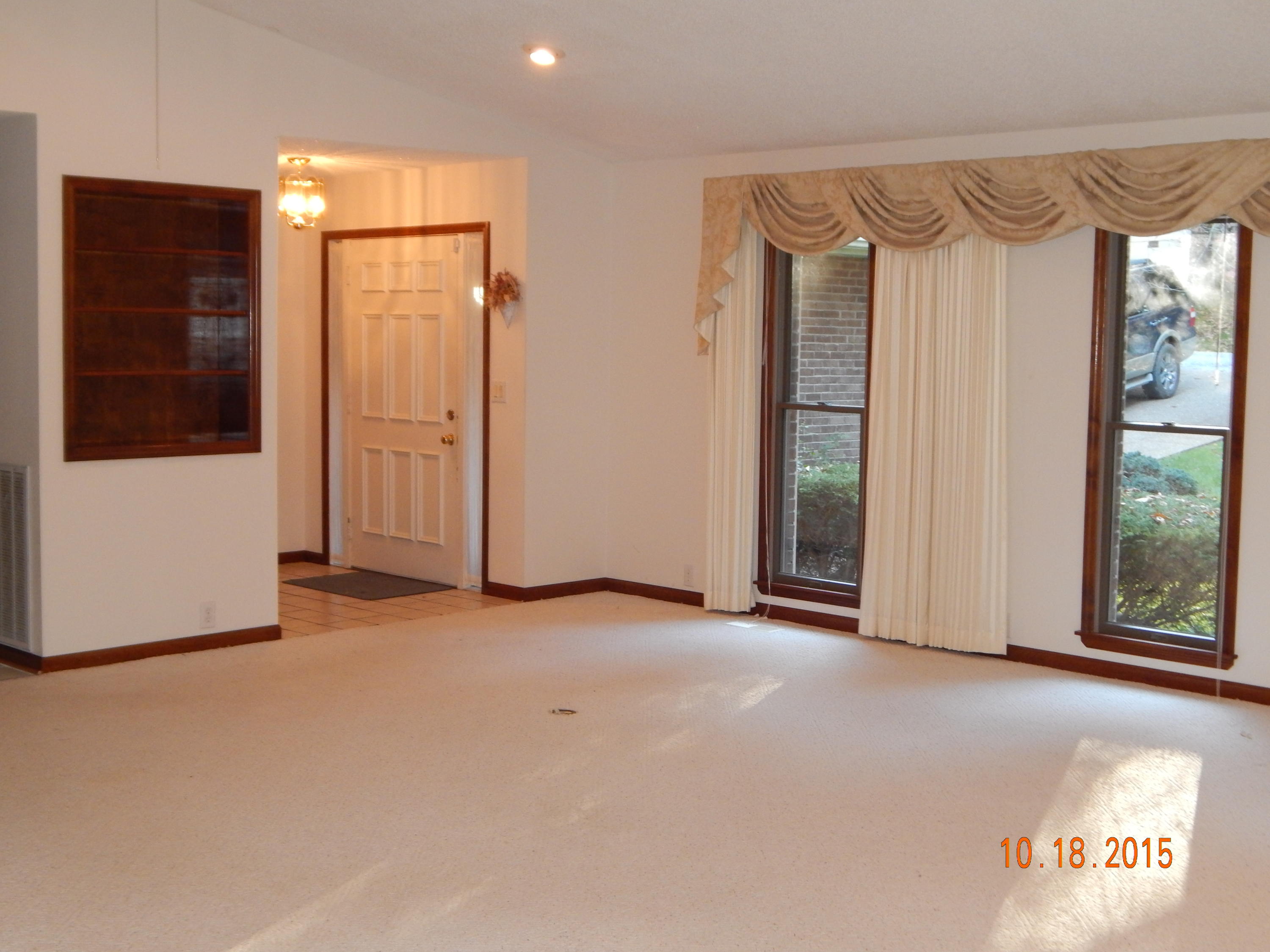 120 Rutgers Circle Crossville, TN 38558 - Photo 7 of 36 5 LR VIEW 2