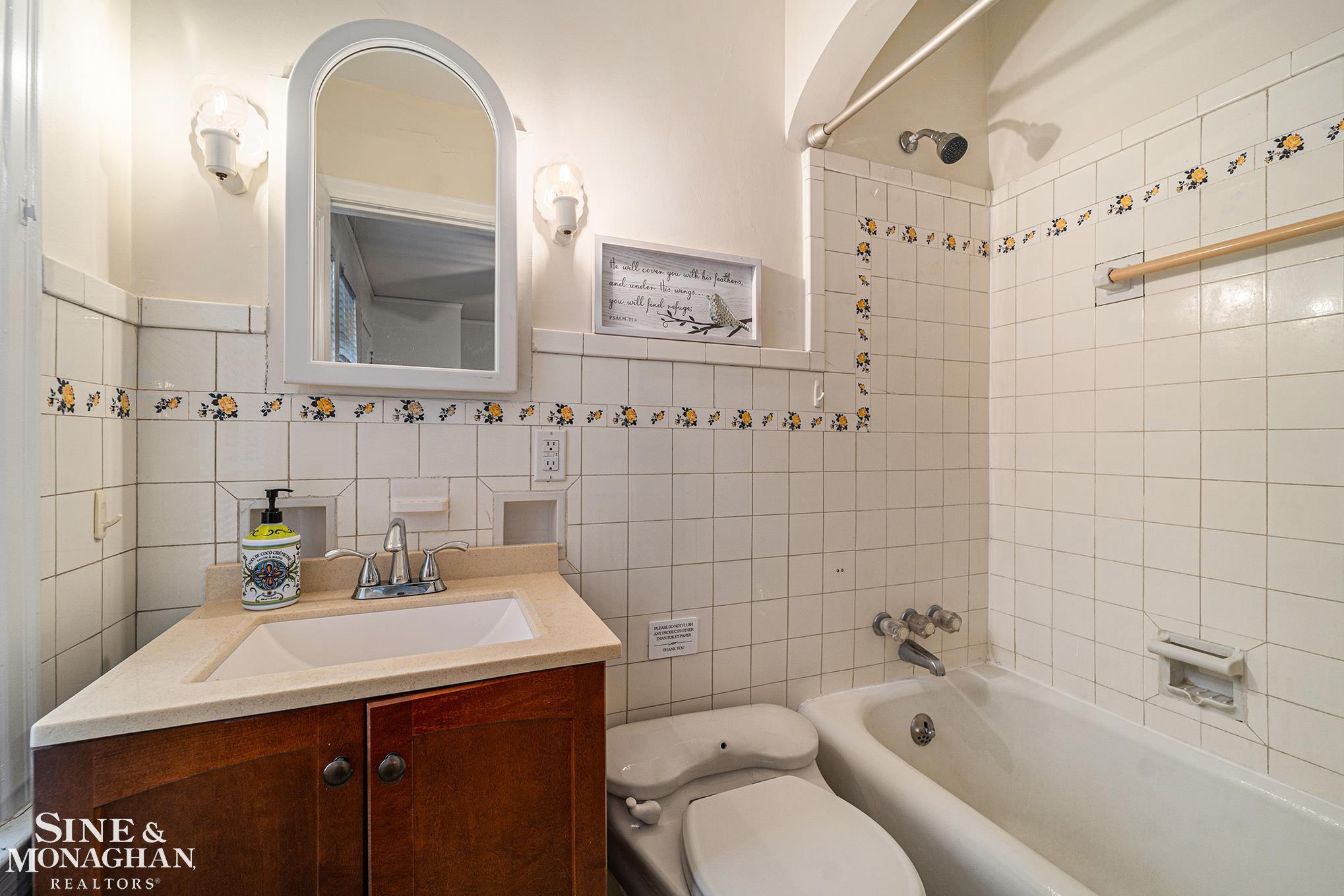 720 Trombley Road, Unit SECOND Grosse Pointe Park, MI 48230 - Photo 20 of 32