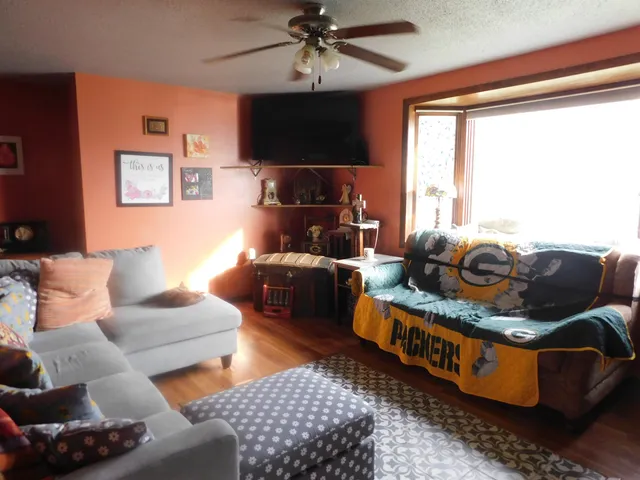 $259,900 | 209 Thomas Hill Road, Edgar, WI 54426