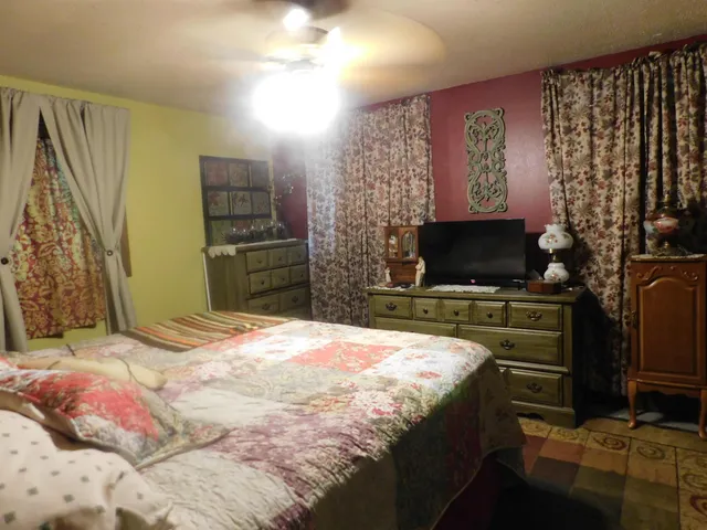 $259,900 | 209 Thomas Hill Road, Edgar, WI 54426