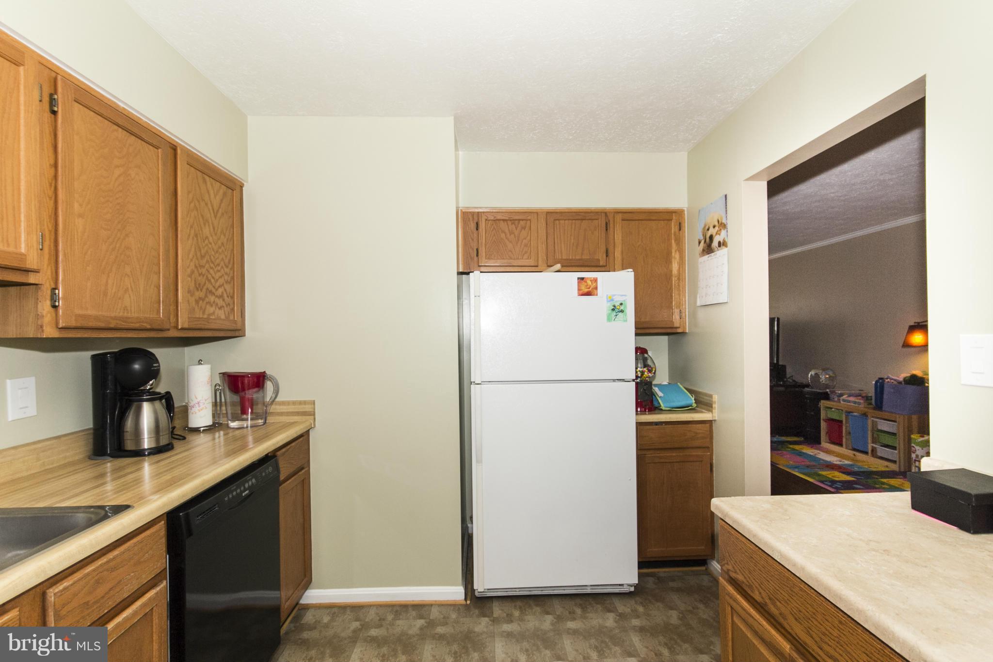 29 Powder View Court Nottingham, MD 21236 - Photo 10 of 25 Kitchen