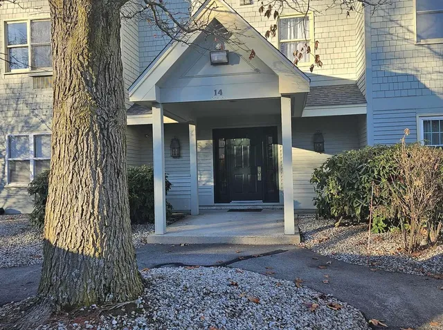 $249,000 | 14 Turnbuckle Lane, Unit 5, Merrimack, NH 03054