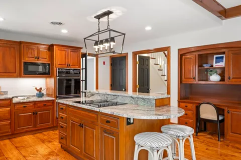 $2,095,000 | 1 Brewer Way, Hingham, MA 02043