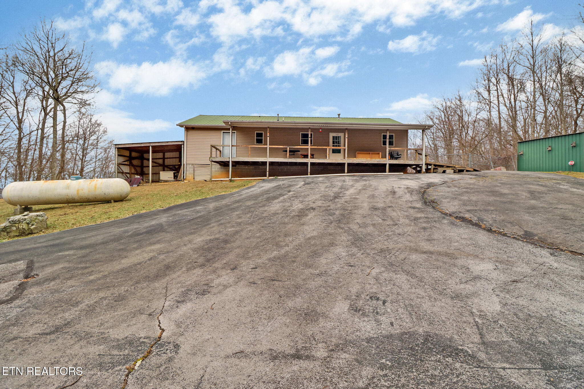 1017 Hinch Mountain Road Crossville, TN 38555 - Photo 34 of 47 if1a0941-if1a0945