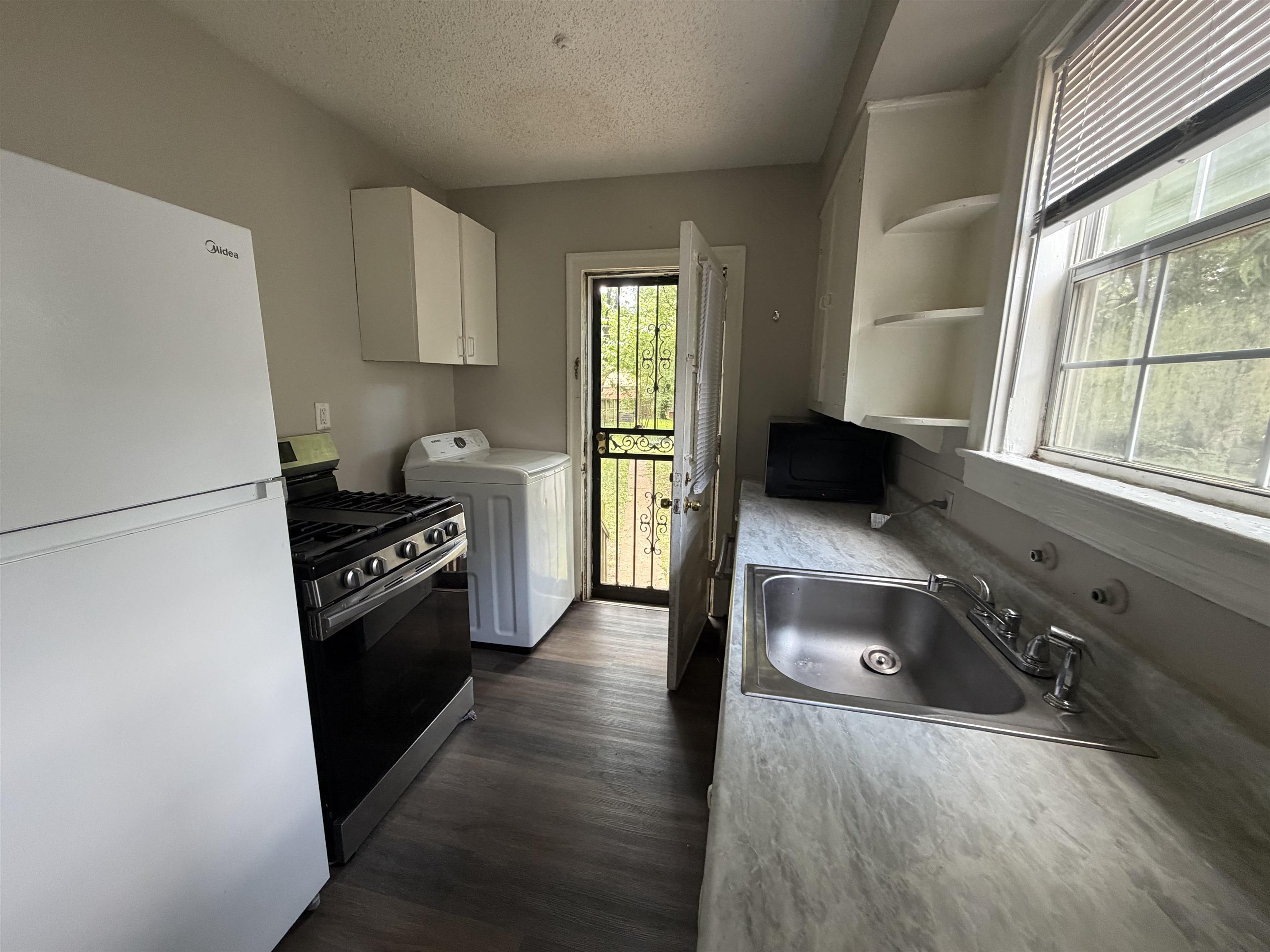 757 South Goodlett Street Memphis, TN 38111 - Photo 4 of 9