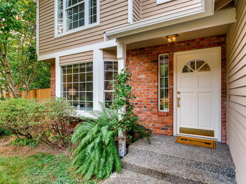 8827 Northeast 180th Street Bothell, WA 98011 - Photo 2 of 25 Gallery Image 2