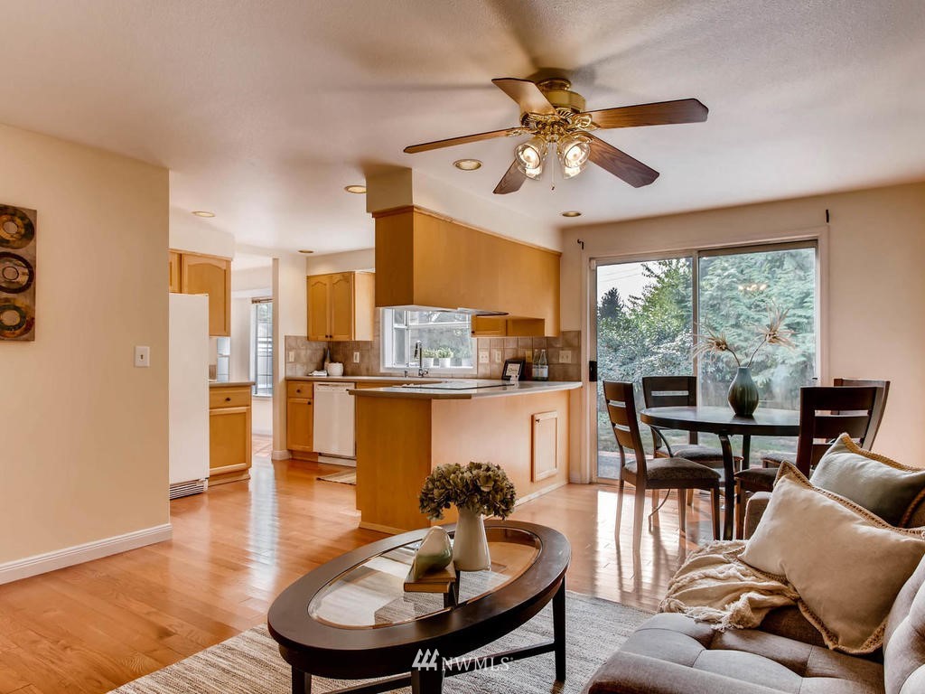 8827 Northeast 180th Street Bothell, WA 98011 - Photo 16 of 25 Gallery Image 16