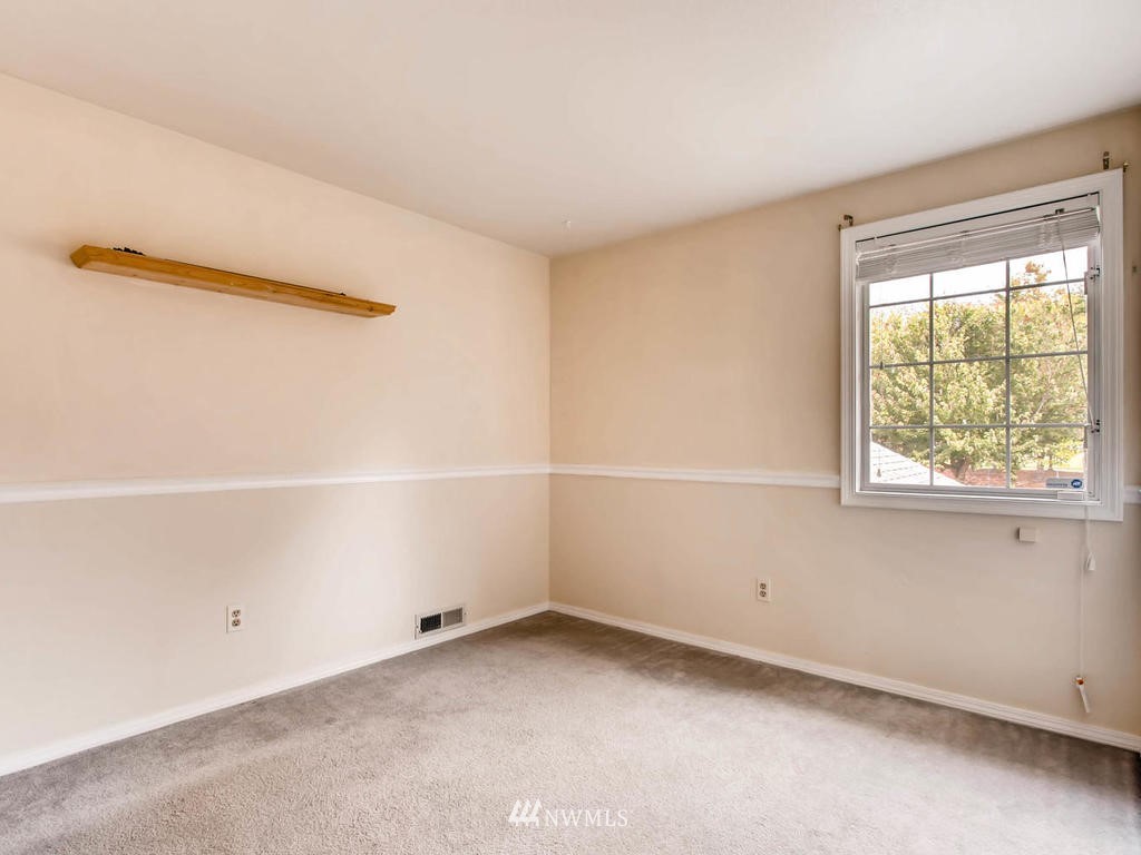 8827 Northeast 180th Street Bothell, WA 98011 - Photo 22 of 25 Gallery Image 22