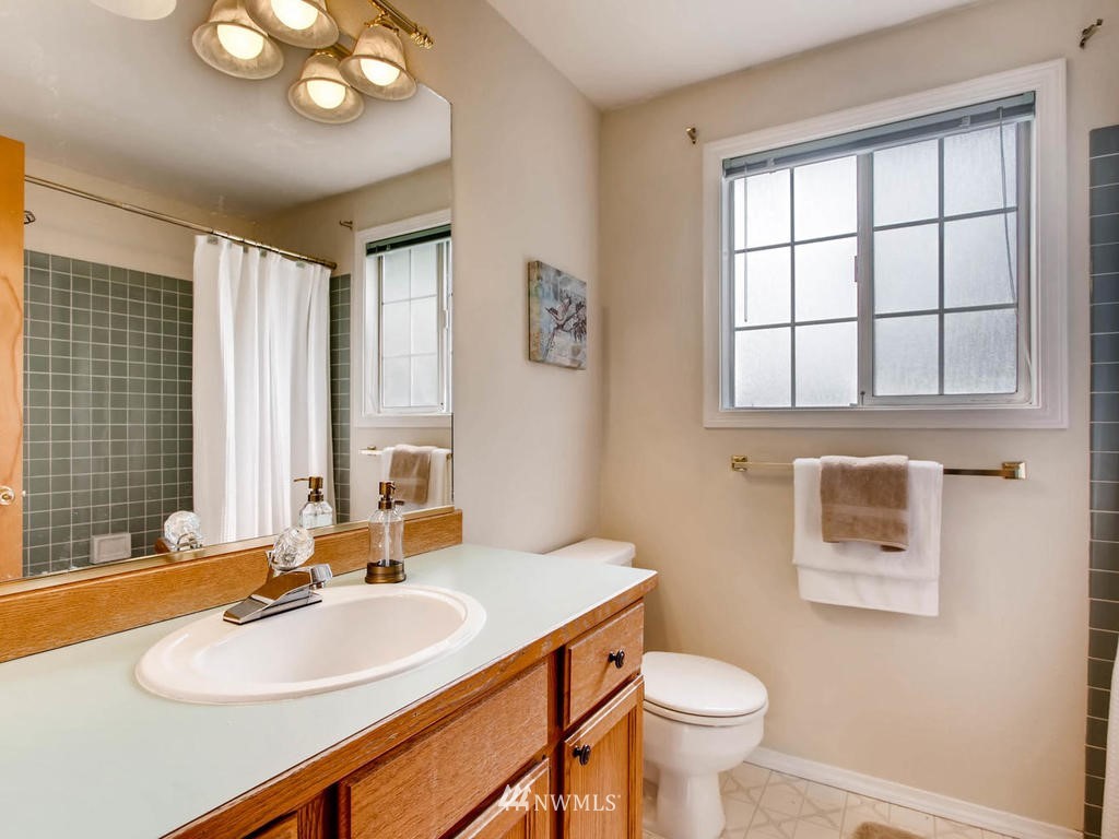 8827 Northeast 180th Street Bothell, WA 98011 - Photo 23 of 25 Gallery Image 23