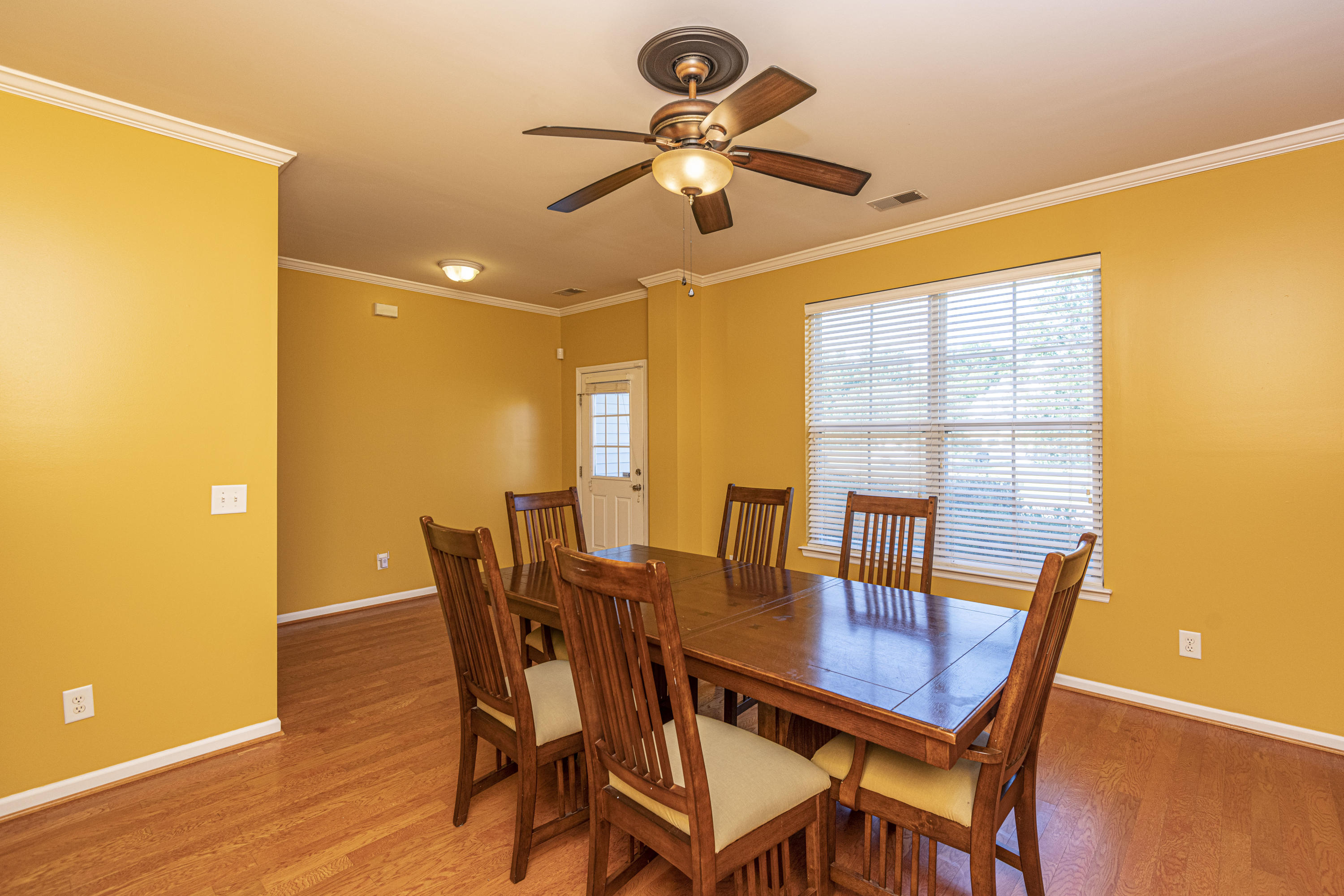 254 Westbrooke Road Summerville, SC 29486 - Photo 5 of 30 Entry