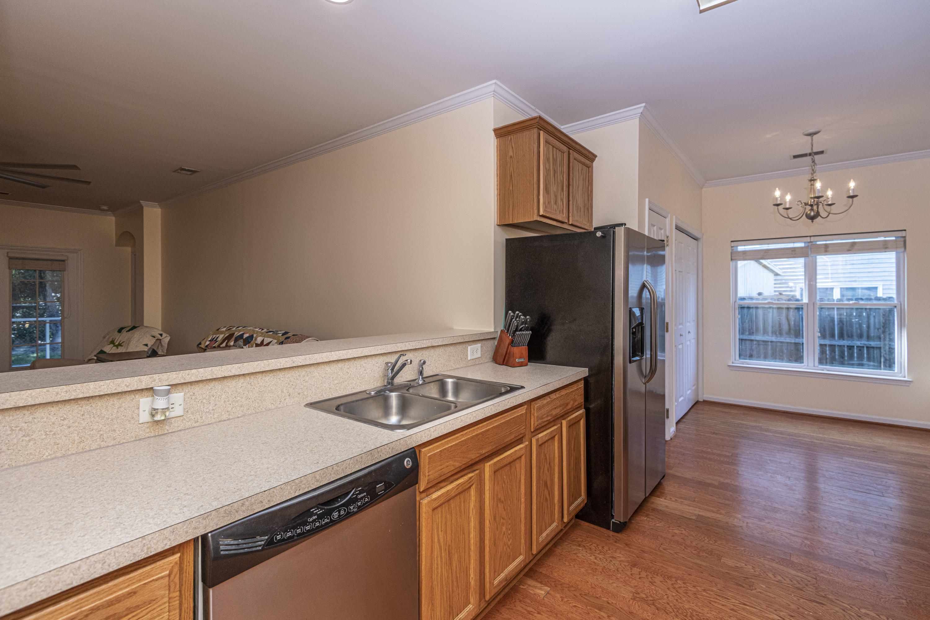 254 Westbrooke Road Summerville, SC 29486 - Photo 10 of 30 Kitchen
