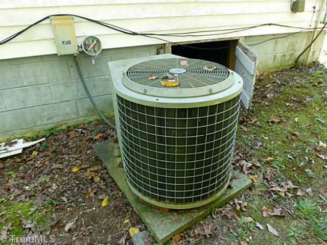 2827 Hacketts Lake Road Greensboro, NC 27406 - Photo 5 of 16 Other.