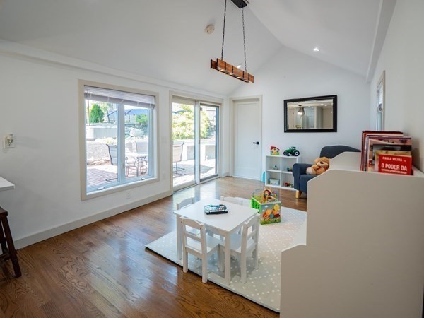 38 North Main Street Middleton, MA 01949 - Photo 11 of 37