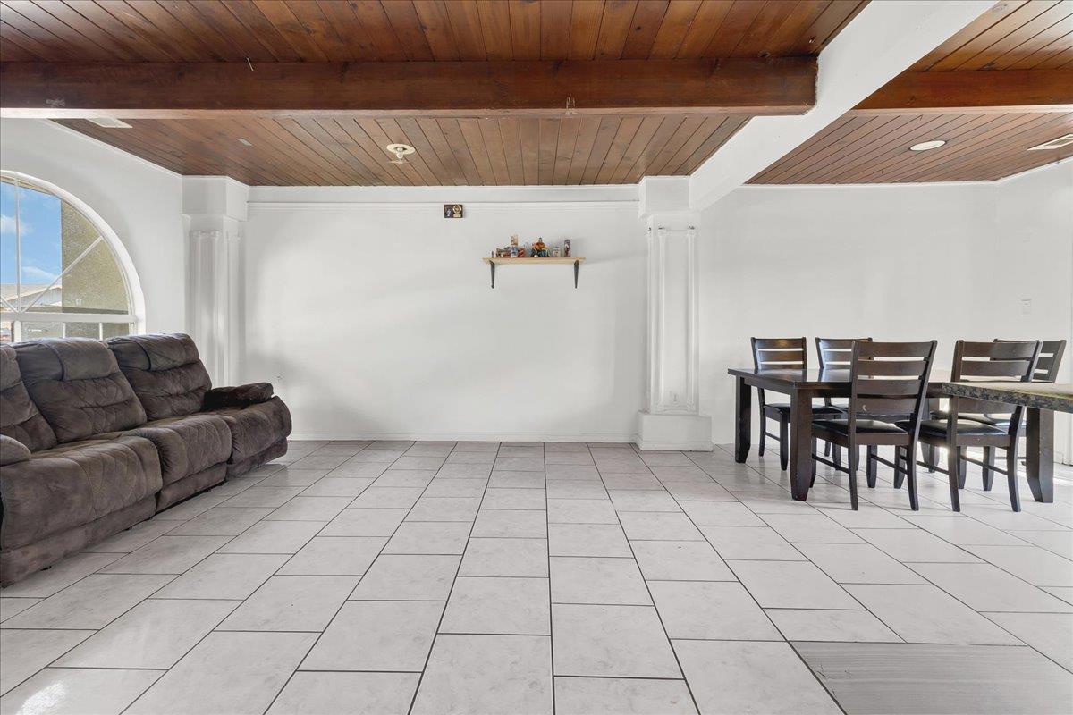 1238 Granada Avenue Salinas, CA 93906 - Photo 8 of 36 a living room with furniture