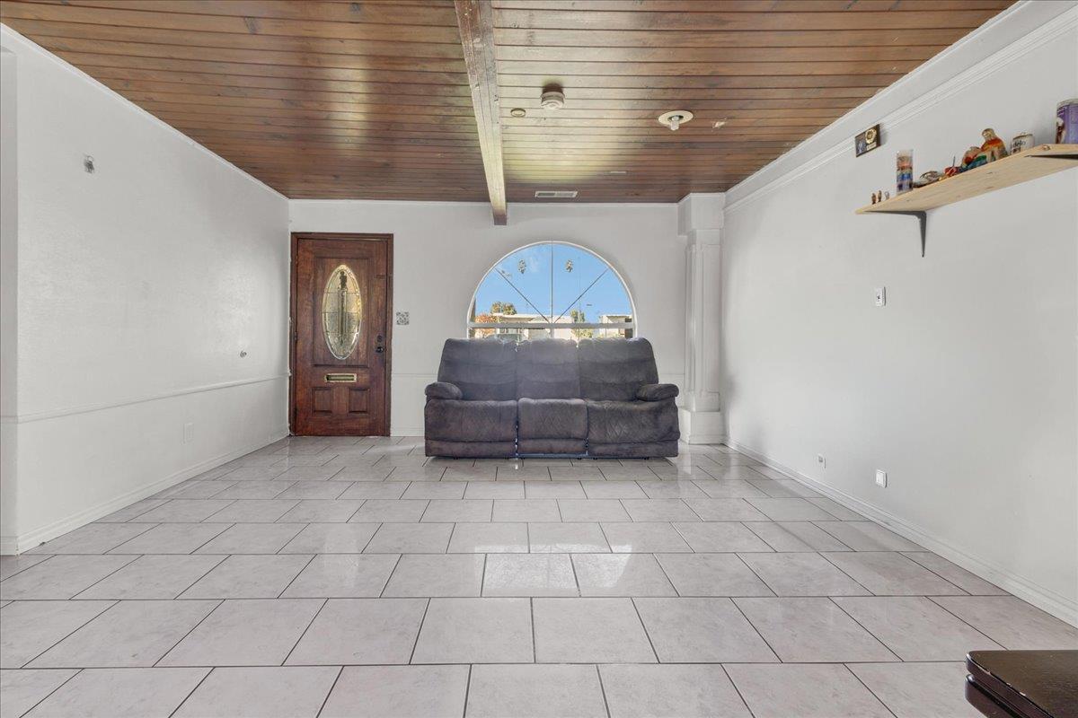 1238 Granada Avenue Salinas, CA 93906 - Photo 9 of 36 a view of entryway