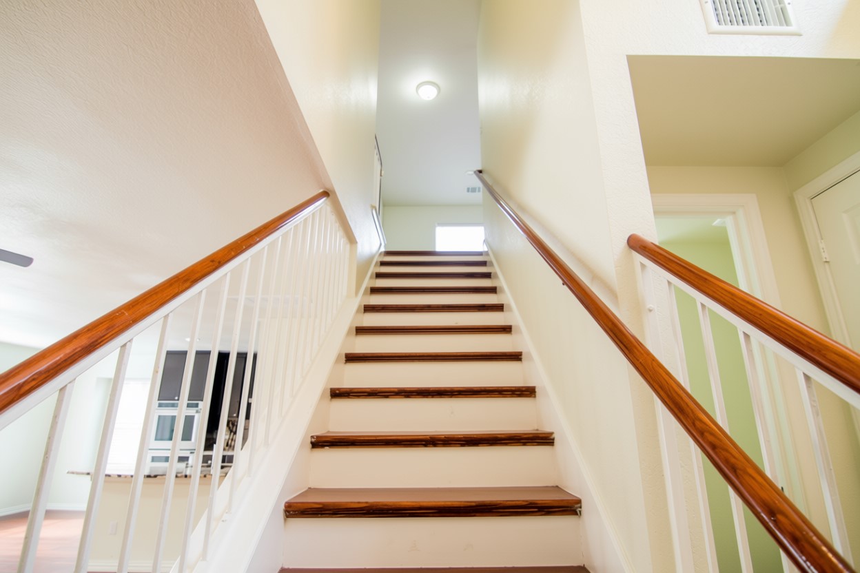 1431 Roxanne's Run Pflugerville, TX 78660 - Photo 6 of 29 View of staircase