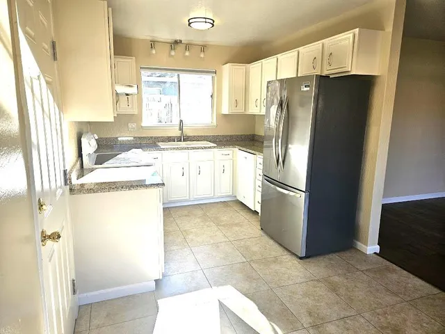 $3,950 | 808 Moraga Drive, Mountain View, CA 94041