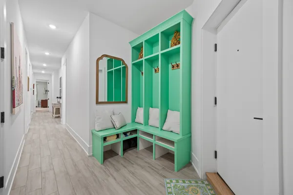 $950,000 | 2759 West Lawrence Avenue, Unit 1W, Chicago, IL 60625