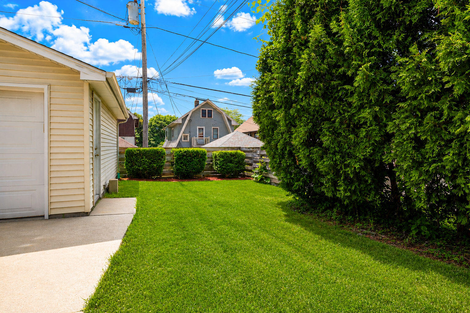 1615 East Beverly Road, Unit 1615A Shorewood, WI 53211 - Photo 17 of 17 Yard/Garage