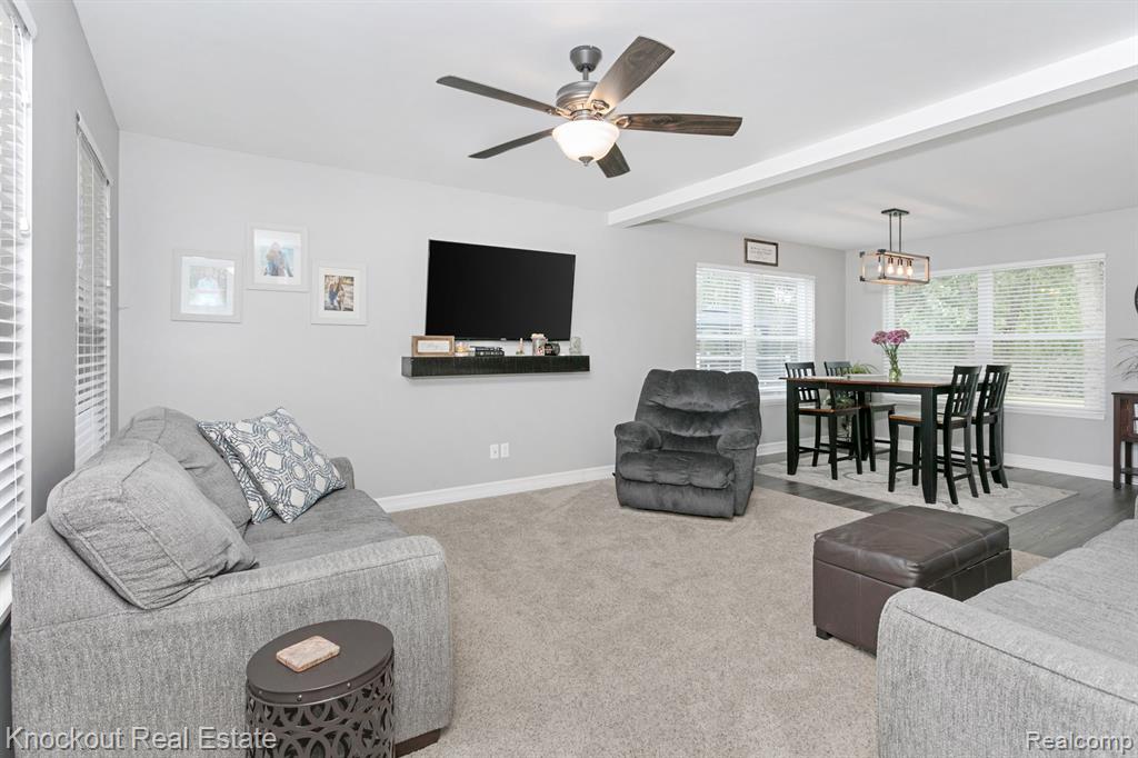 2250 Briar Ridge Wolverine Lake, MI 48390 - Photo 4 of 44