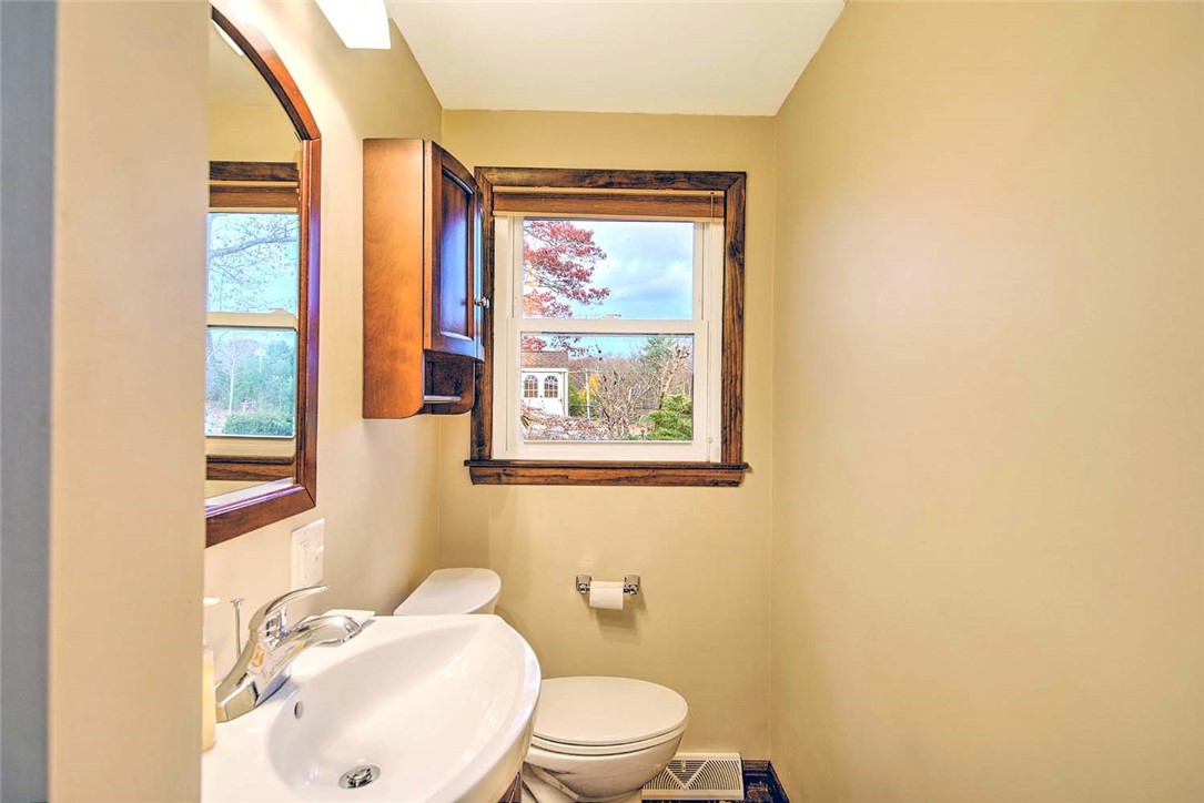 64 Peacedale Road Cumberland, RI 02864 - Photo 27 of 43