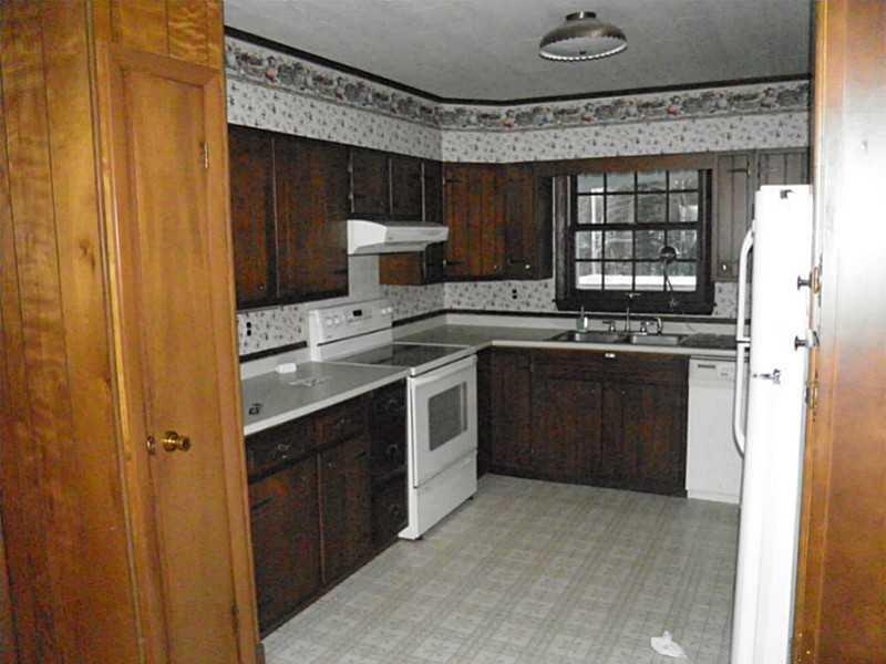 17 Thorne Road Sherman, ME 04776 - Photo 5 of 17 Kitchen.