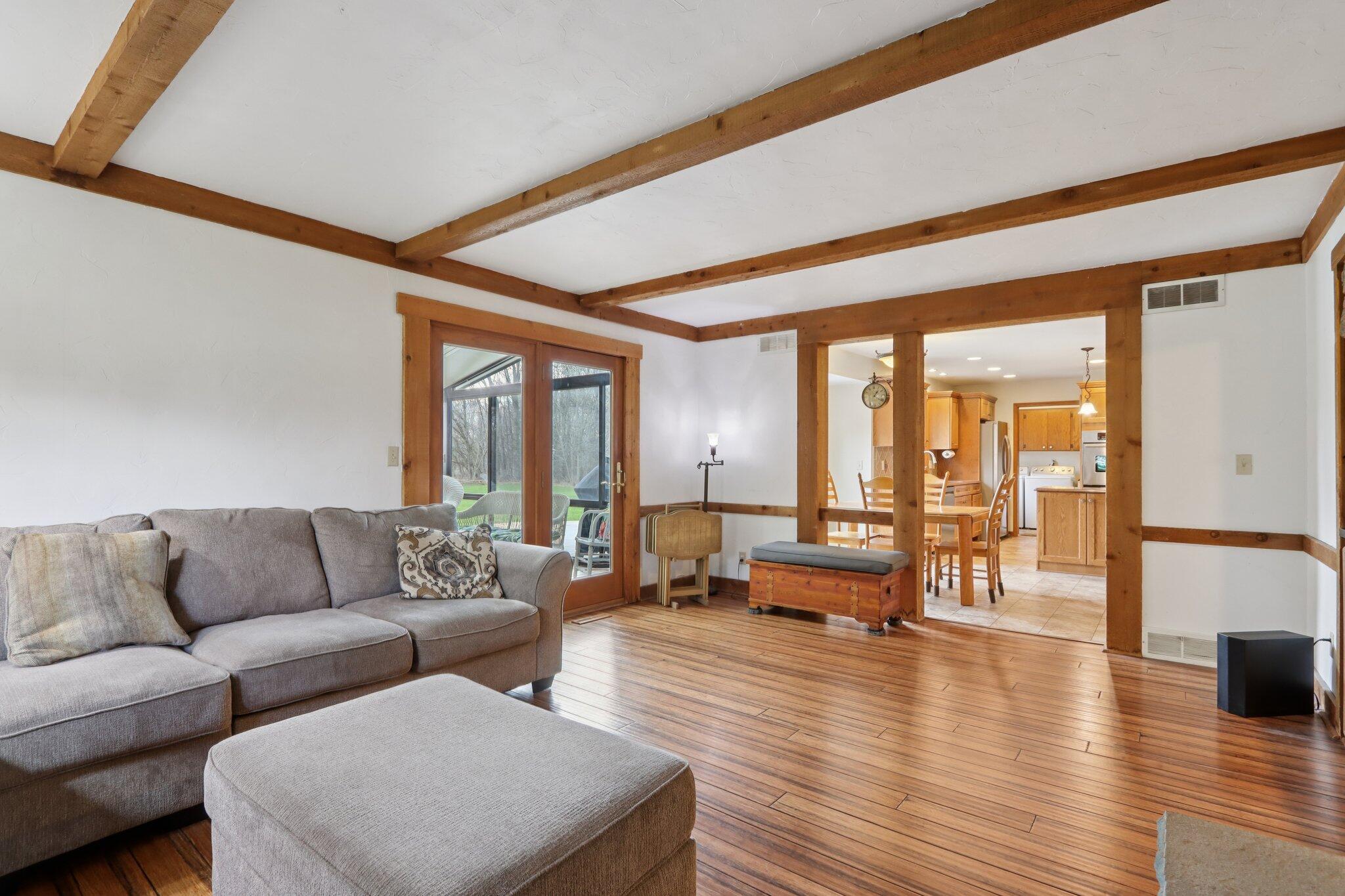 N61W29595 South Woodfield Road Merton, WI 53029 - Photo 5 of 44 Family room open to kitchen